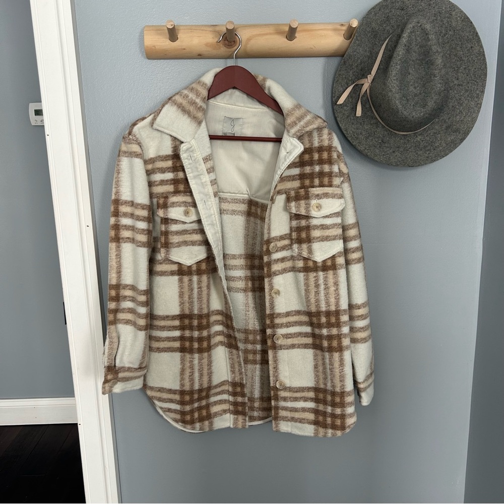 Brown and cream plaid shacket size small